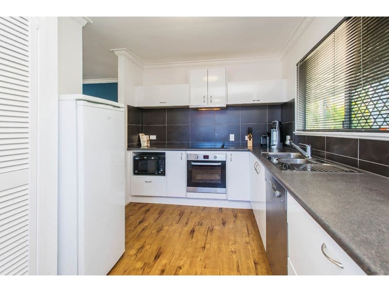 26 Mungala Street, ROCHEDALE SOUTH QLD 4123, Rochedale South - Thumbnail 5