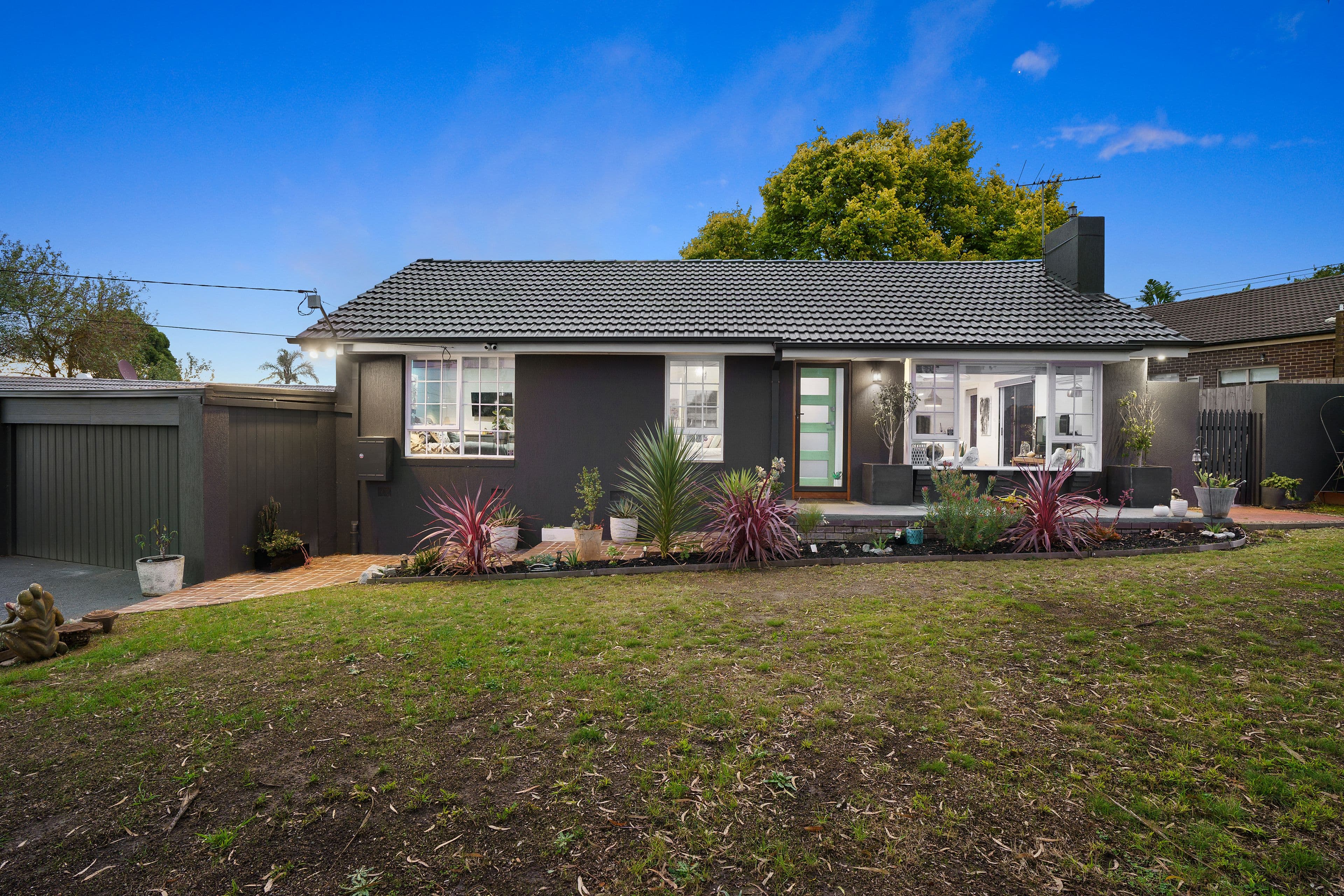 64 Laura Road, Knoxfield VIC 3180, Knoxfield - Thumbnail 2