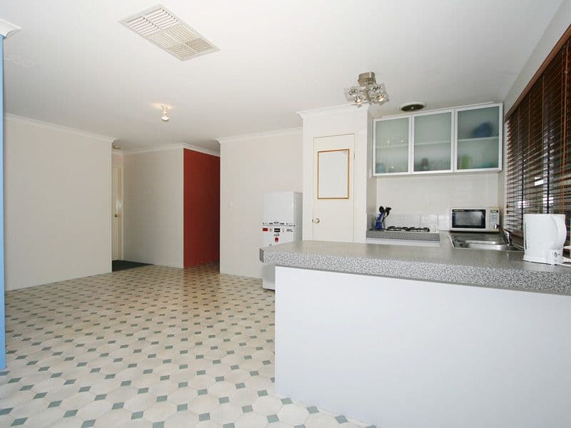 6 Barcroft Court, ATWELL WA 6164, Atwell - Thumbnail 4