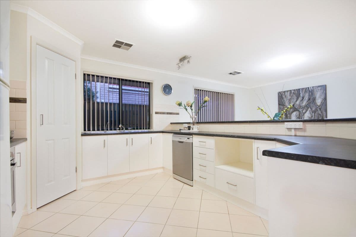 11 Trinity Way, OAKDEN SA 5086, Oakden - Thumbnail 4