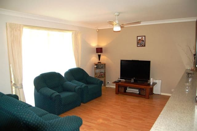 25  Solandra Crescent, CALAMVALE QLD 4116, Calamvale - Thumbnail 2