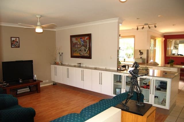 25  Solandra Crescent, CALAMVALE QLD 4116, Calamvale - Thumbnail 3