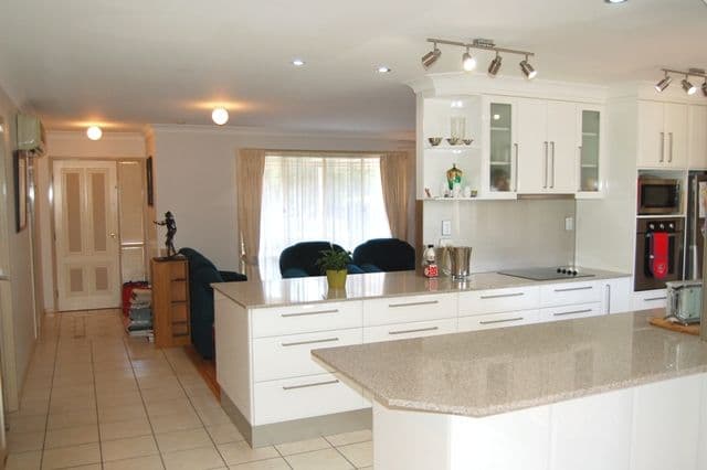 25  Solandra Crescent, CALAMVALE QLD 4116, Calamvale - Thumbnail 4