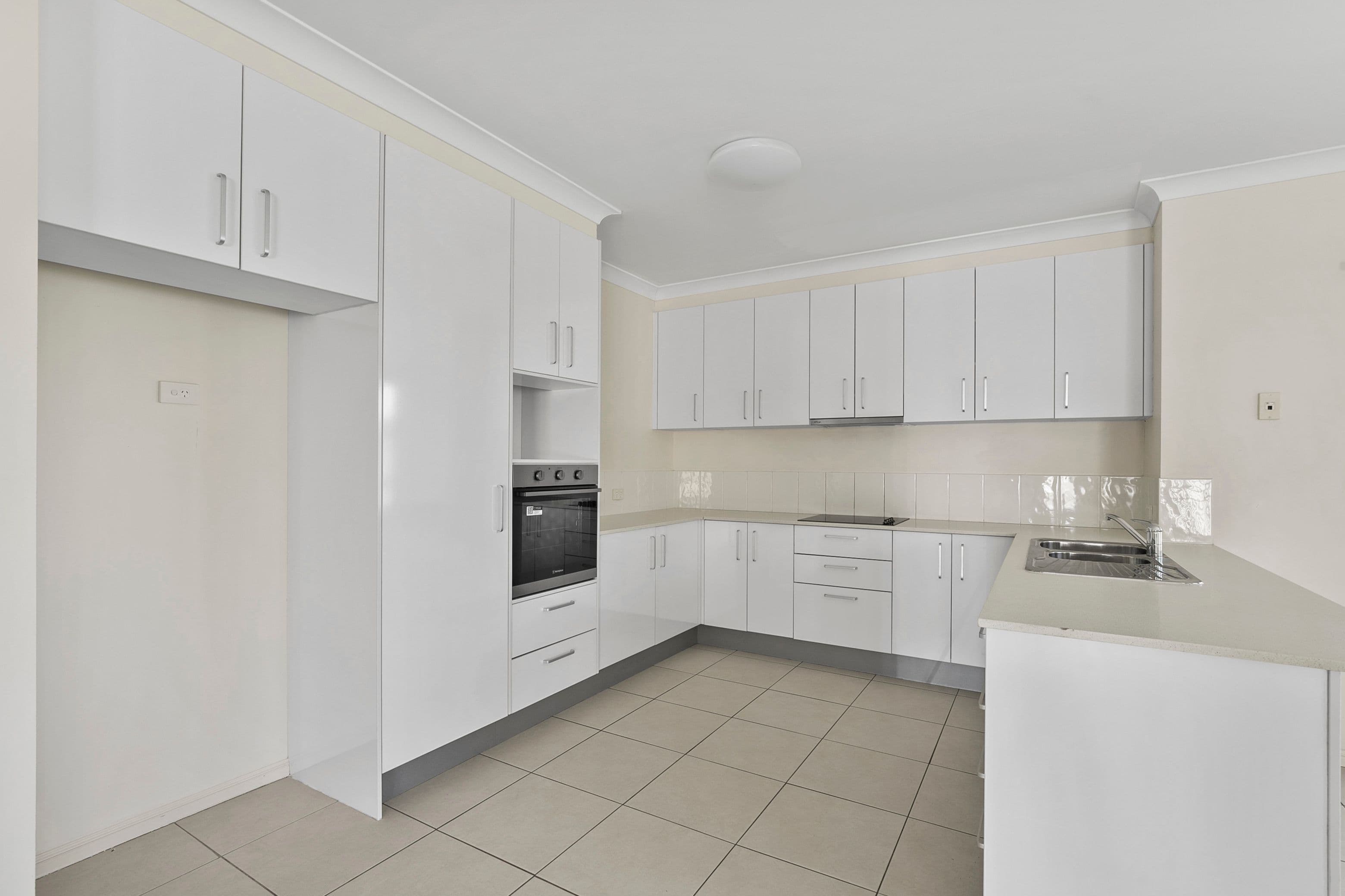 15 Rogers Street, Emerald QLD 4720, Emerald - Thumbnail 6