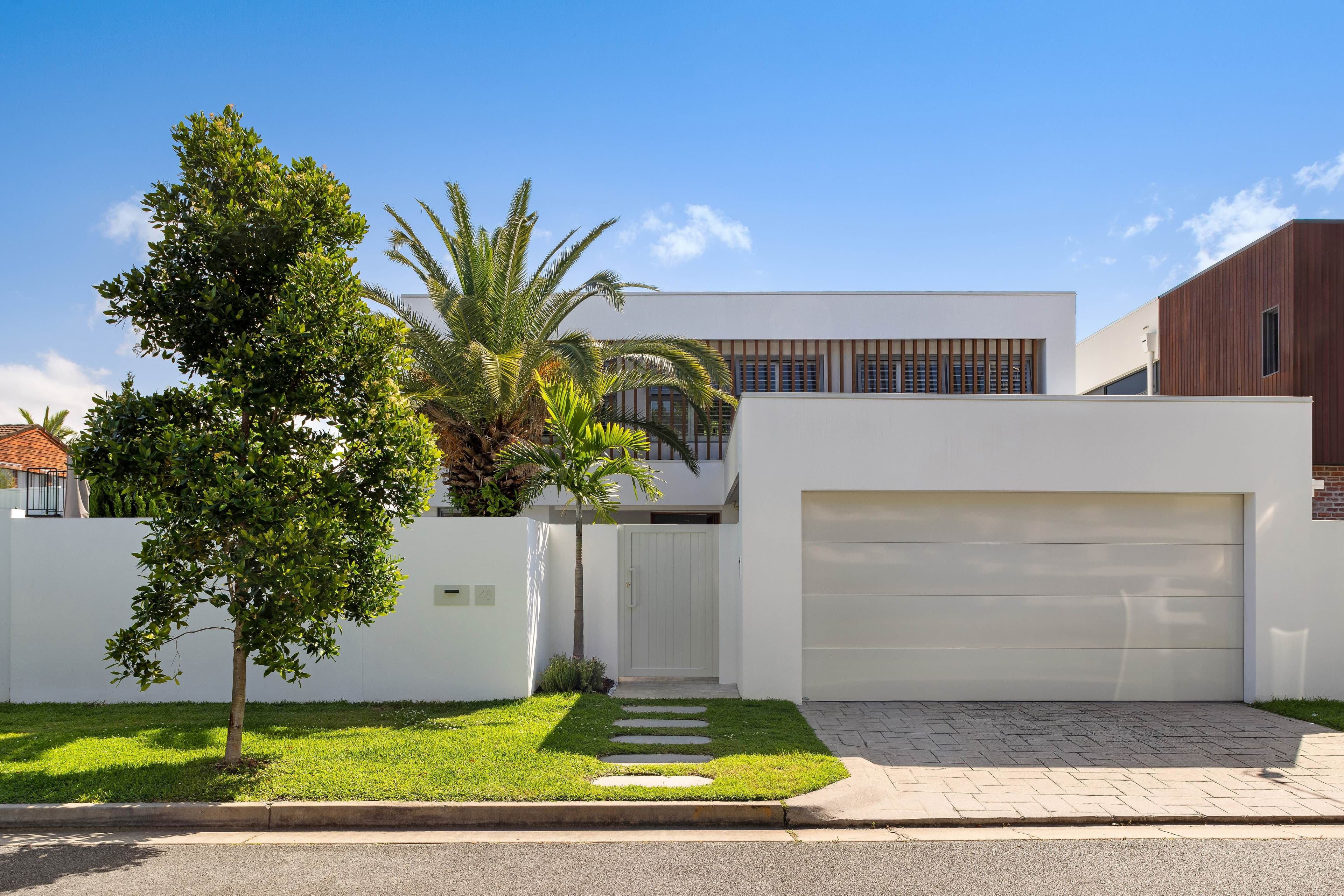 48 The Promenade, Isle Of Capri QLD 4217, Isle Of Capri - Image 1