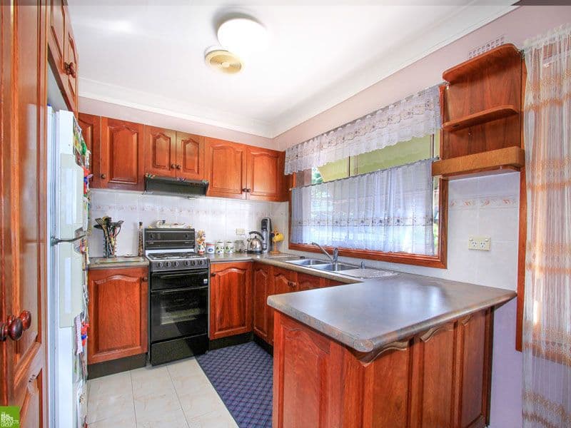 121 Burke Road, DAPTO NSW 2530, Dapto - Thumbnail 3