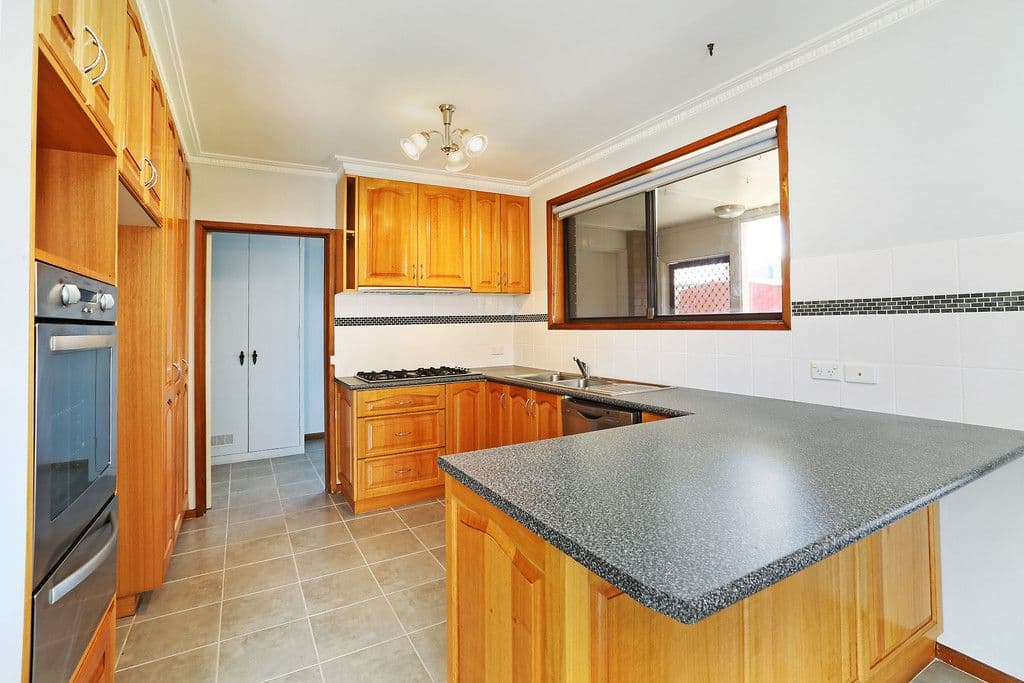 32 Karana Avenue, Grovedale VIC 3216, Grovedale - Thumbnail 2