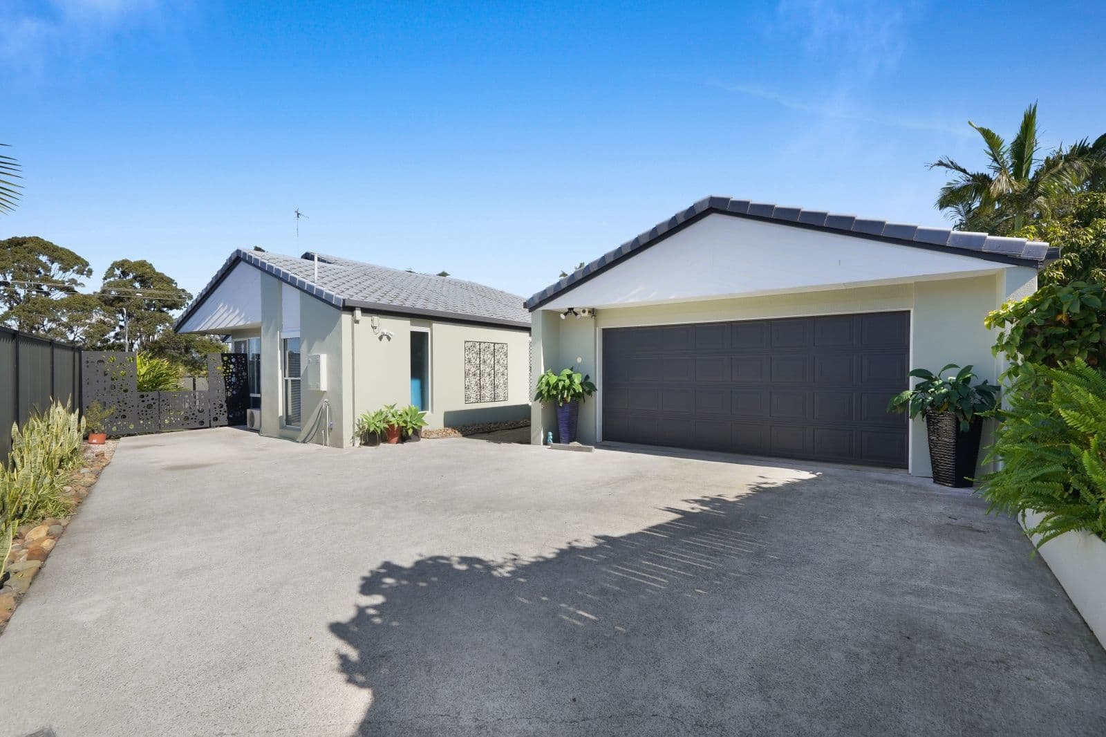 10 Muirefield Place, Arundel QLD 4214, Arundel - Thumbnail 2