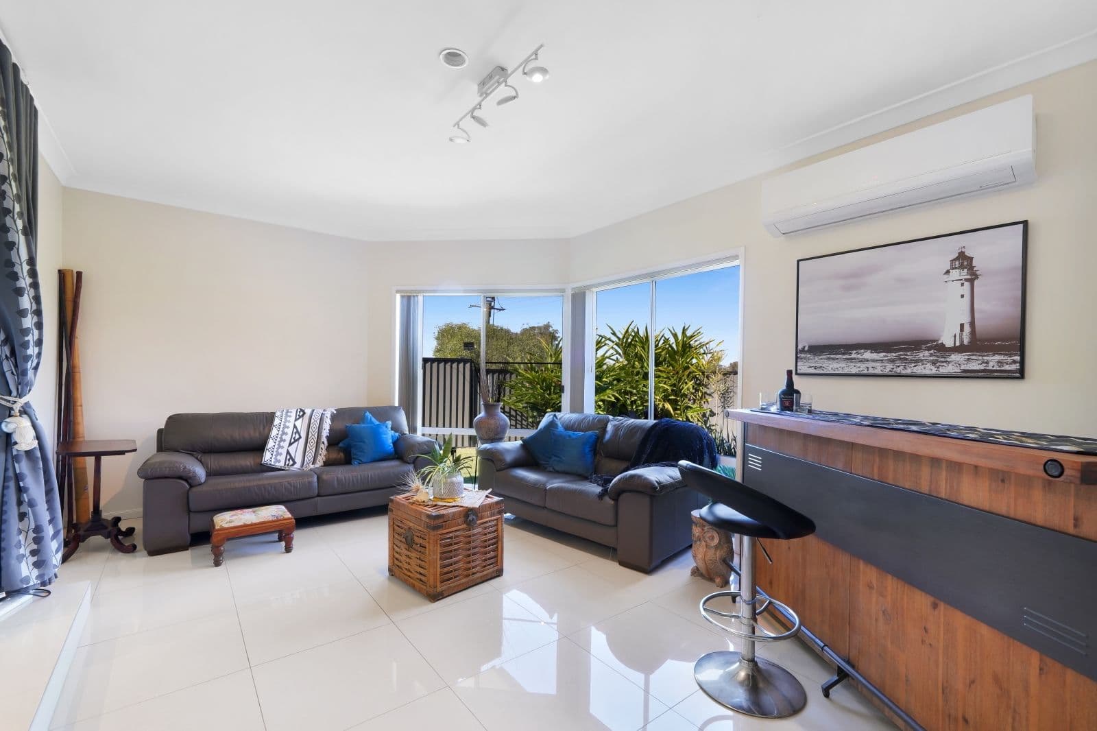 10 Muirefield Place, Arundel QLD 4214, Arundel - Thumbnail 3