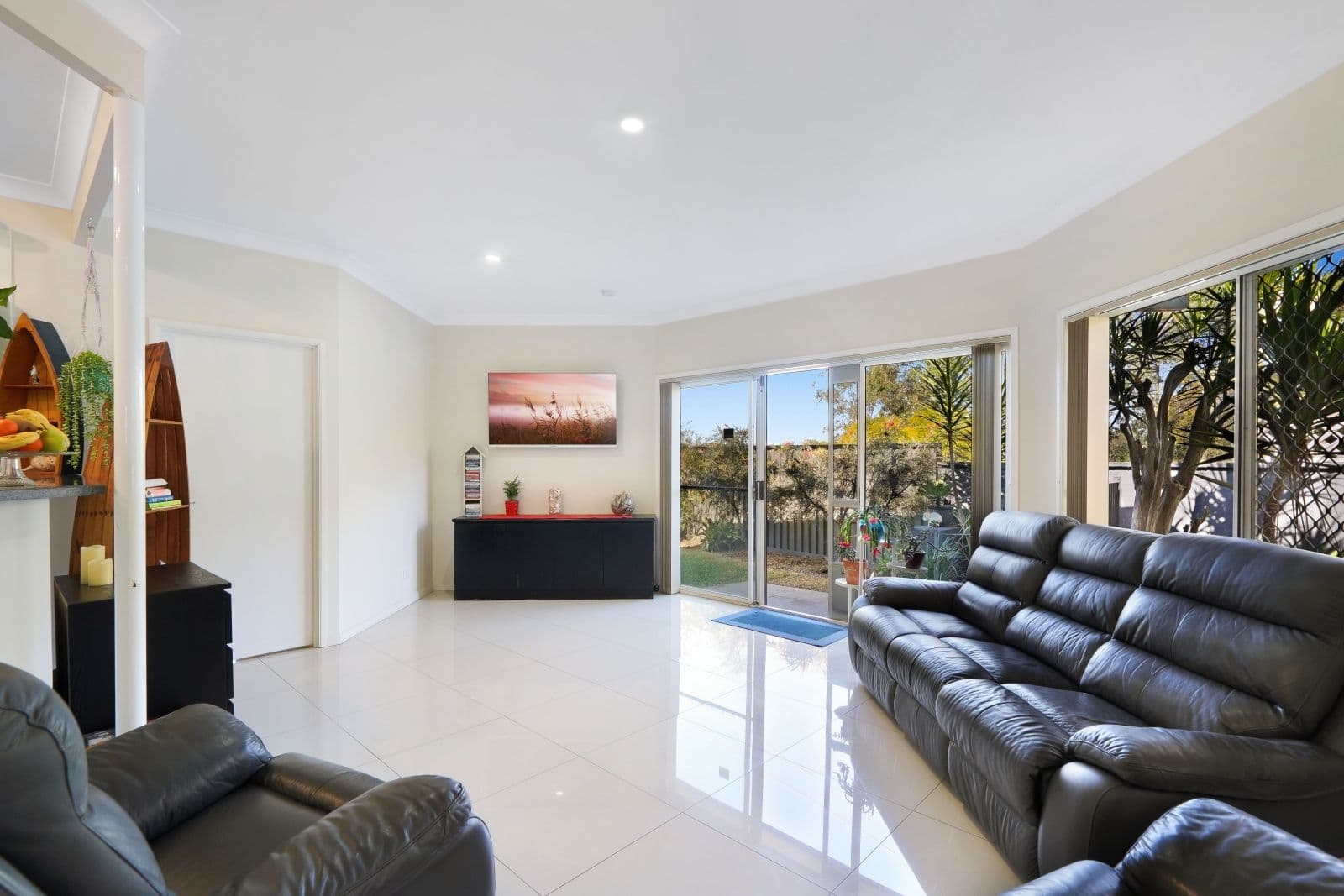 10 Muirefield Place, Arundel QLD 4214, Arundel - Thumbnail 5