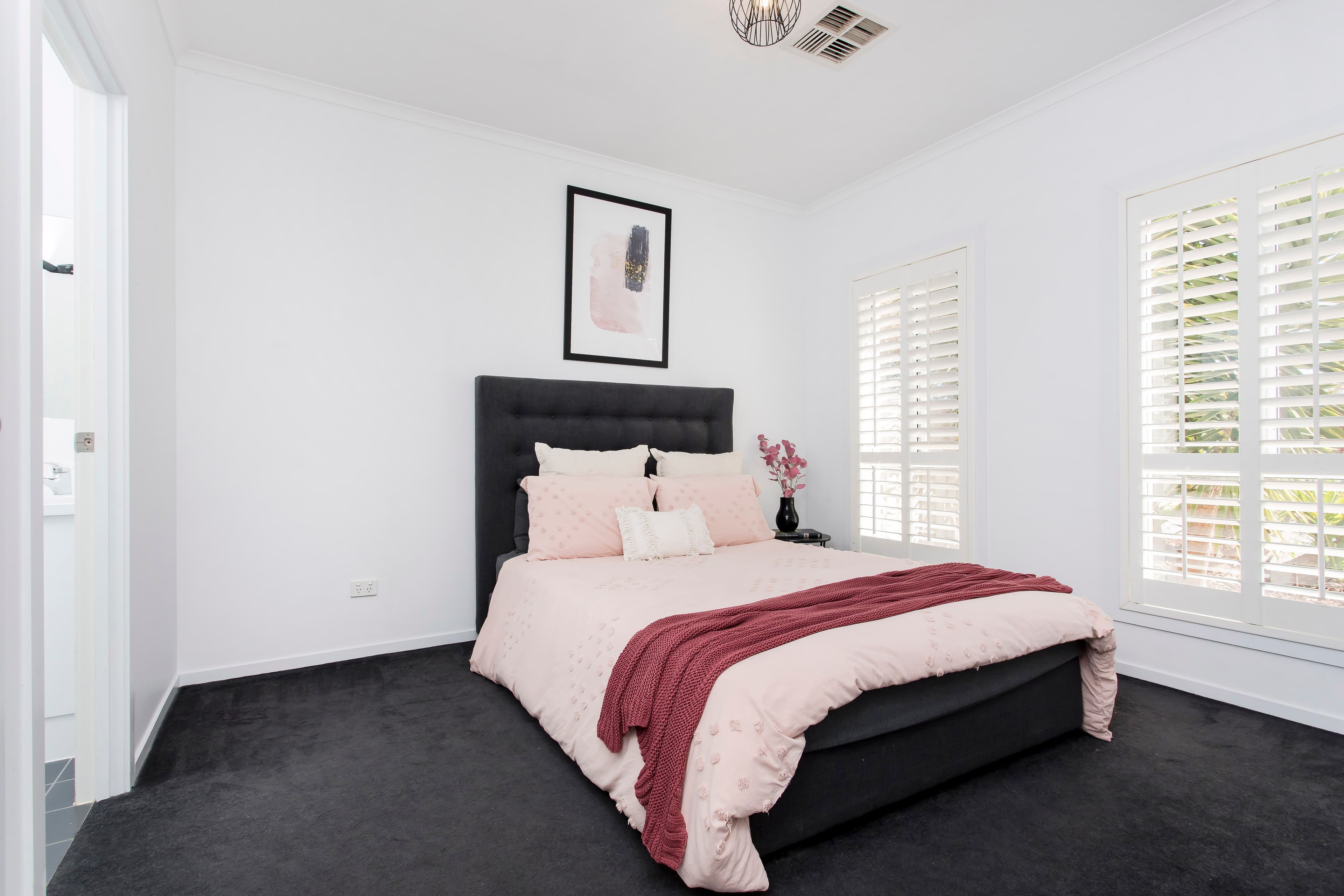 1 Cowra Crescent, Park Holme SA 5043, Park Holme - Thumbnail 3