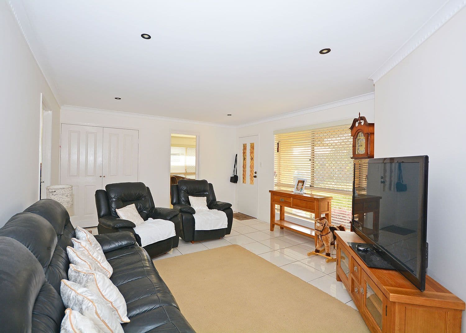 9-11 Caswell Court, Torquay QLD 4655, Torquay - Thumbnail 3
