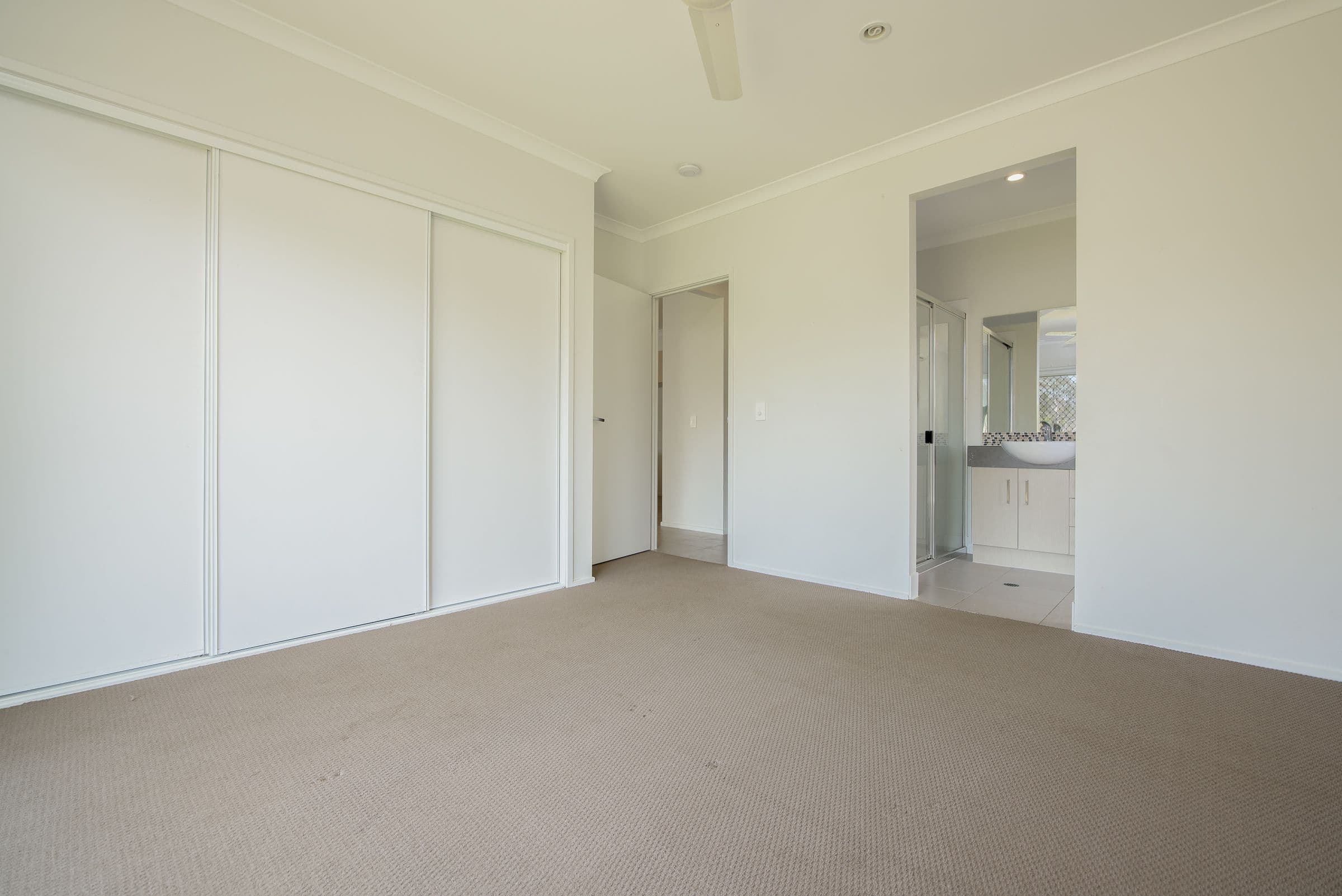 13 Clover Crescent, Boyne Island QLD 4680, Boyne Island - Thumbnail 8
