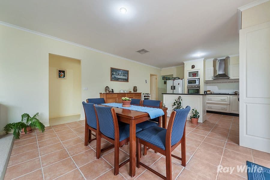 36 Cleland Way, Caroline Springs VIC 3023, Caroline Springs - Thumbnail 8