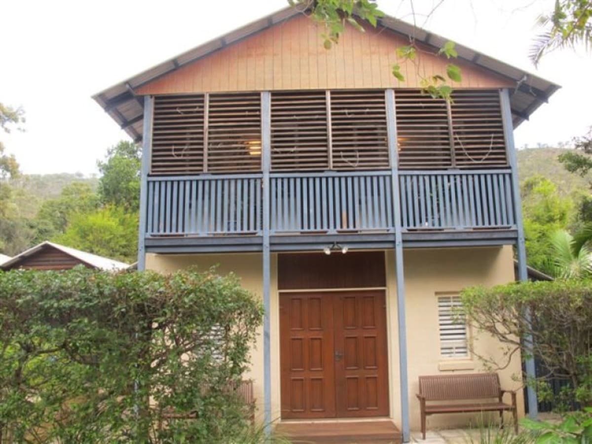 4 Menkin Place, Frenchville QLD, Frenchville - Thumbnail 2