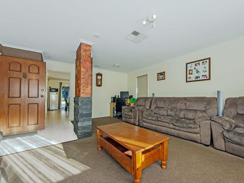 15 Wilton Close, Wyndham Vale VIC 3024, Wyndham Vale - Thumbnail 4