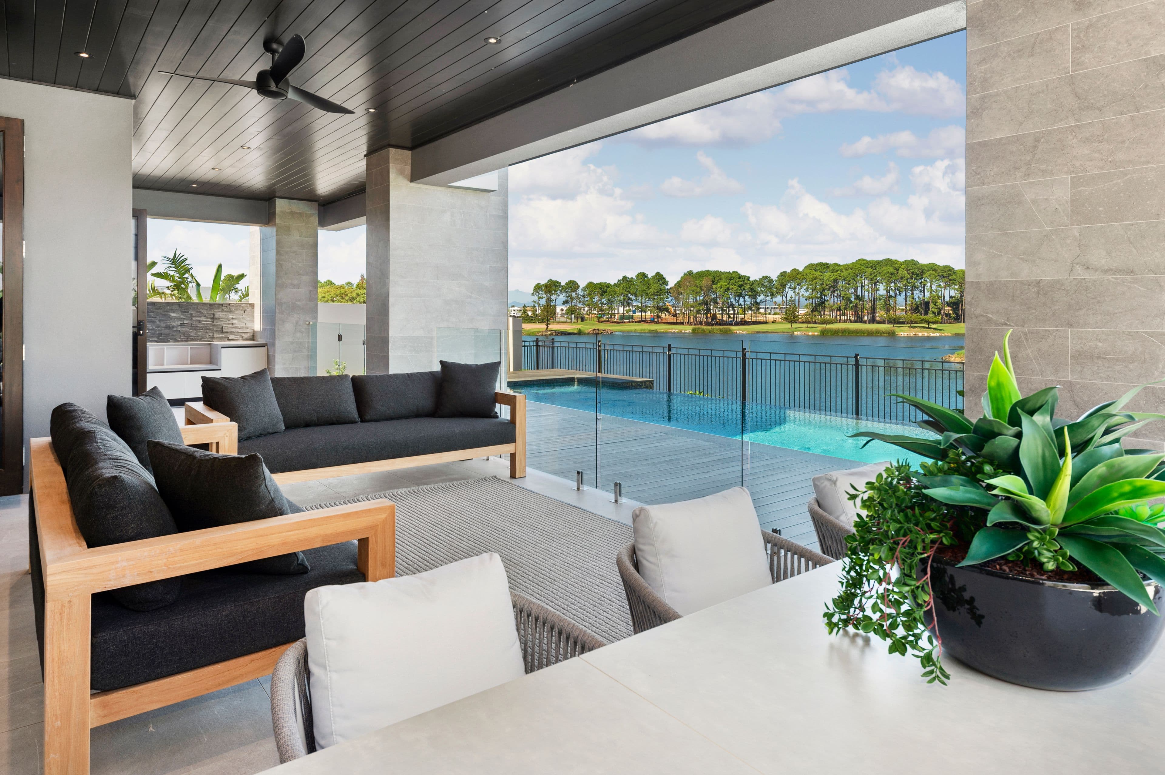 1835 Pinehurst Drive, Sanctuary Cove QLD 4212, Hope Island - Thumbnail 2