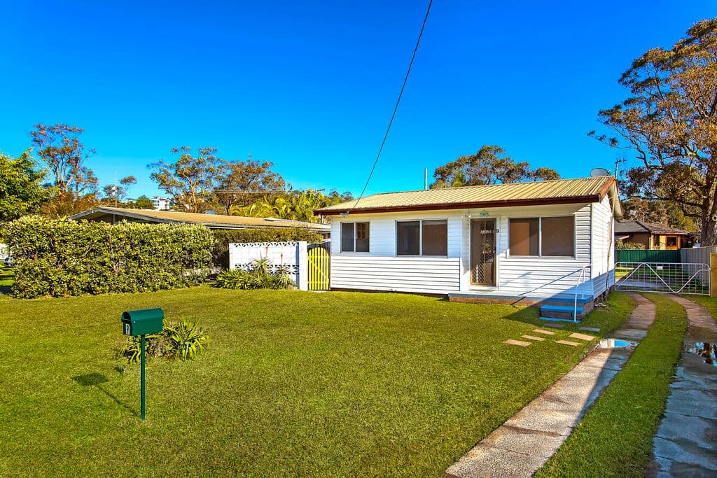9 Crystal Street, Forresters Beach NSW 2260, Forresters Beach - Image 1