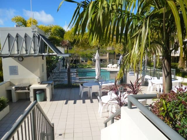 4 Park Avenue, BURLEIGH HEADS QLD 4220, Burleigh Heads - Thumbnail 8