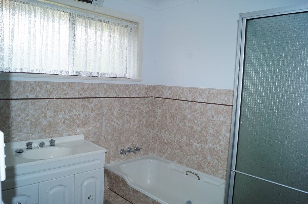 12 James Cook Crescent, Orange - Thumbnail 6