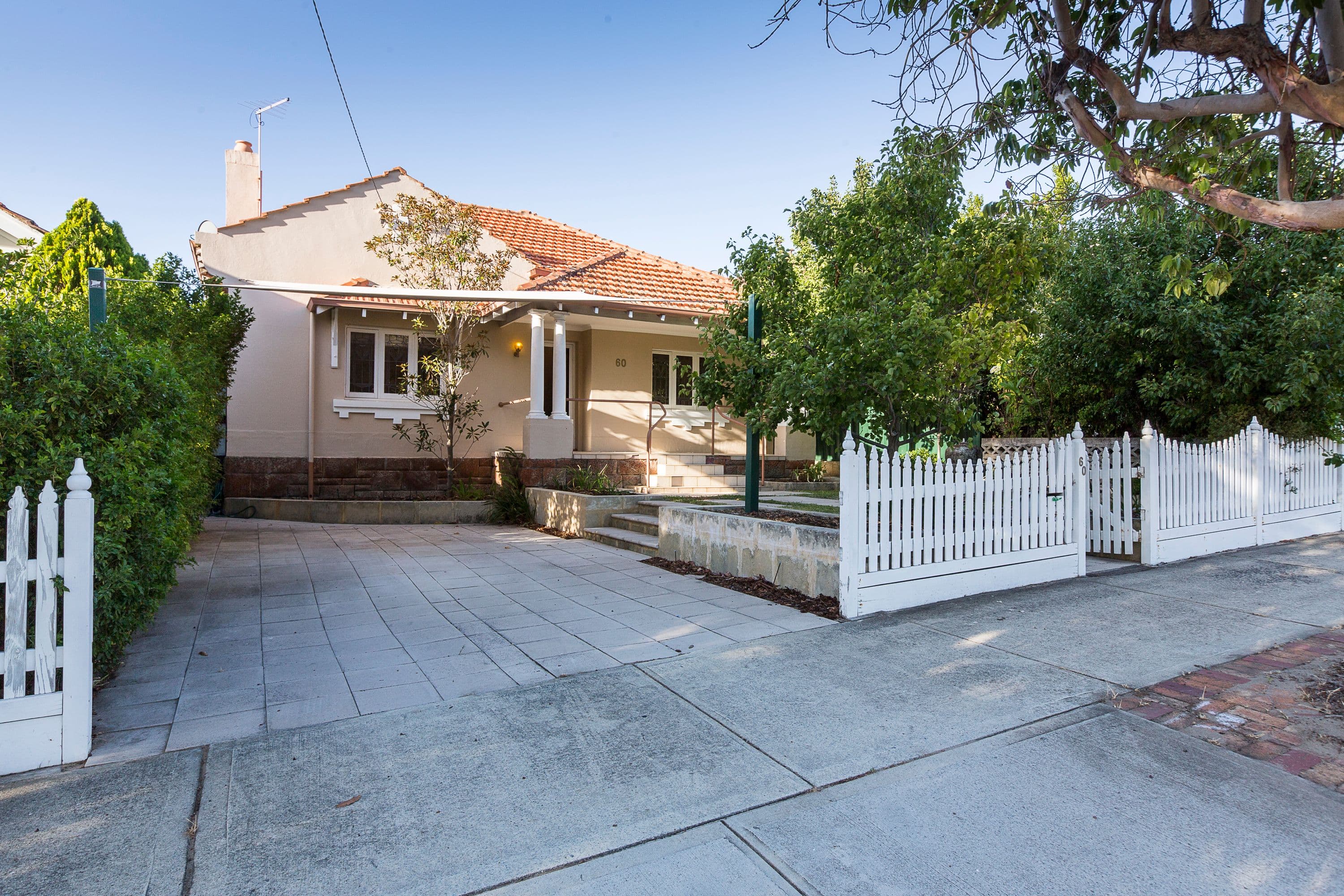 60 Bondi Street, Mount Hawthorn WA 6016, Mount Hawthorn - Thumbnail 2