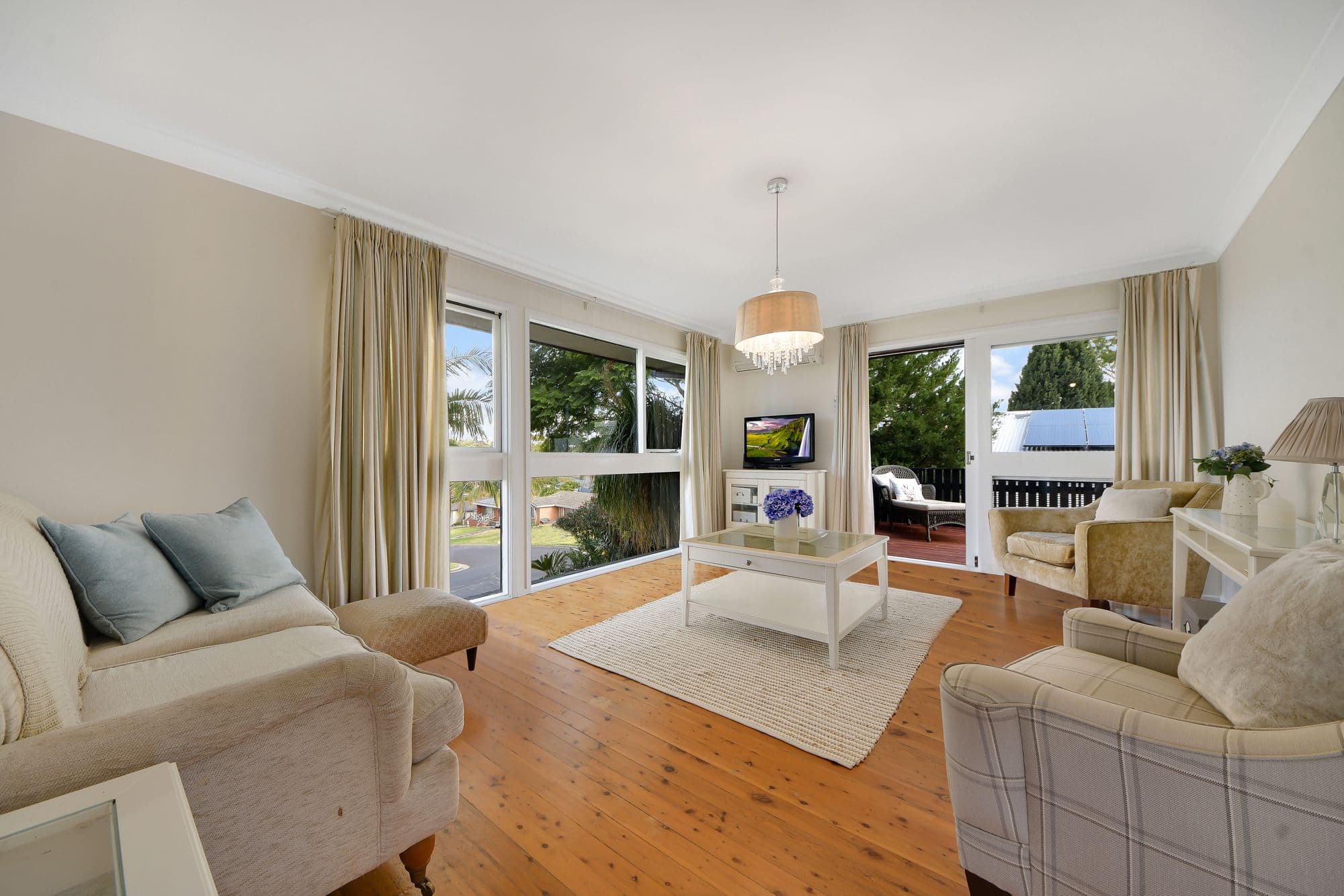 27 Pine Avenue, Bradbury - Thumbnail 2