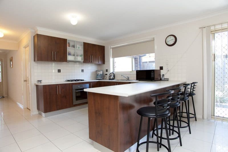 10 Ellendale Way, SOUTH MORANG VIC 3752, South Morang - Thumbnail 2