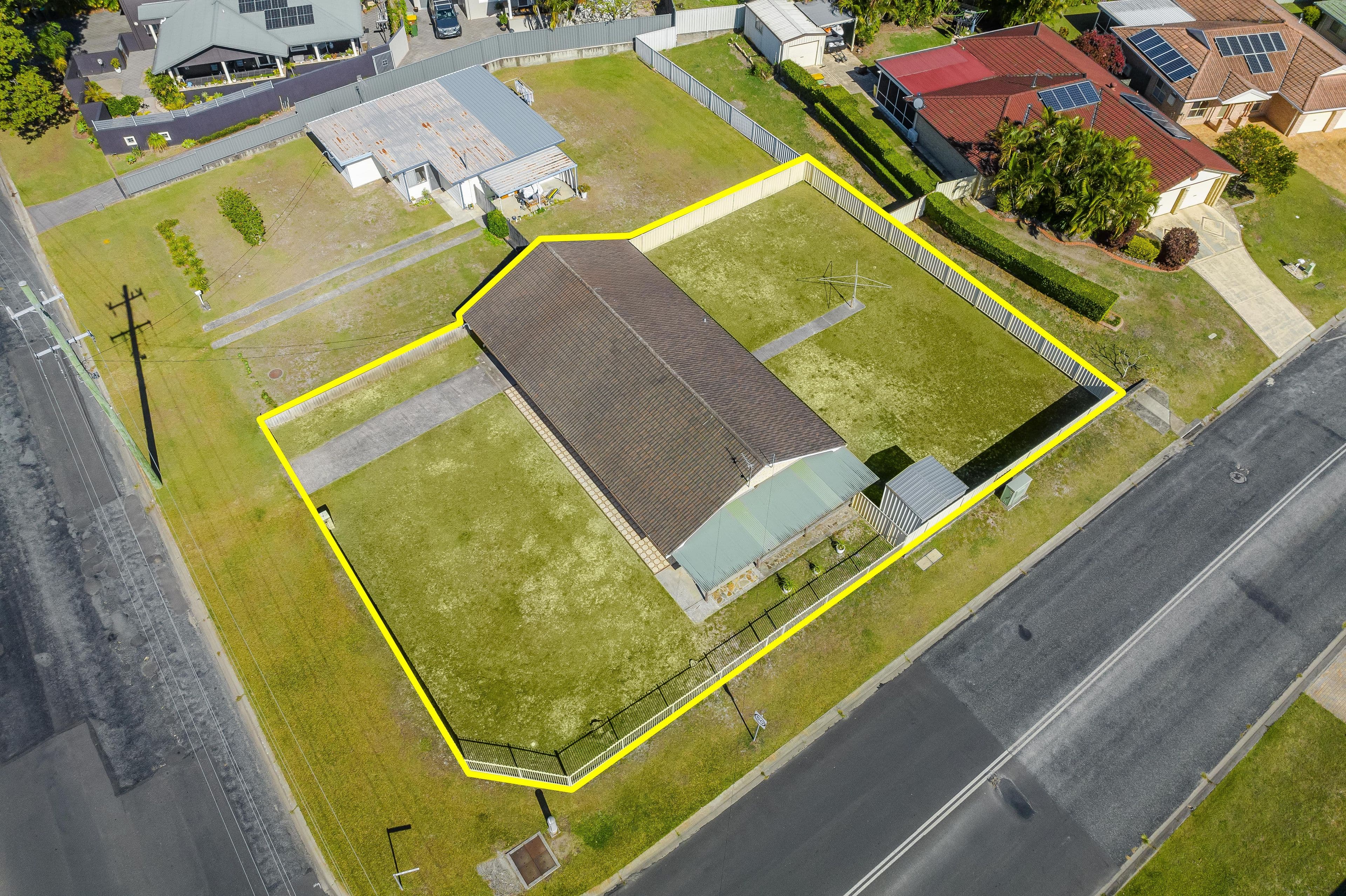 19 Shores Drive, Yamba NSW 2464, Yamba - Thumbnail 2