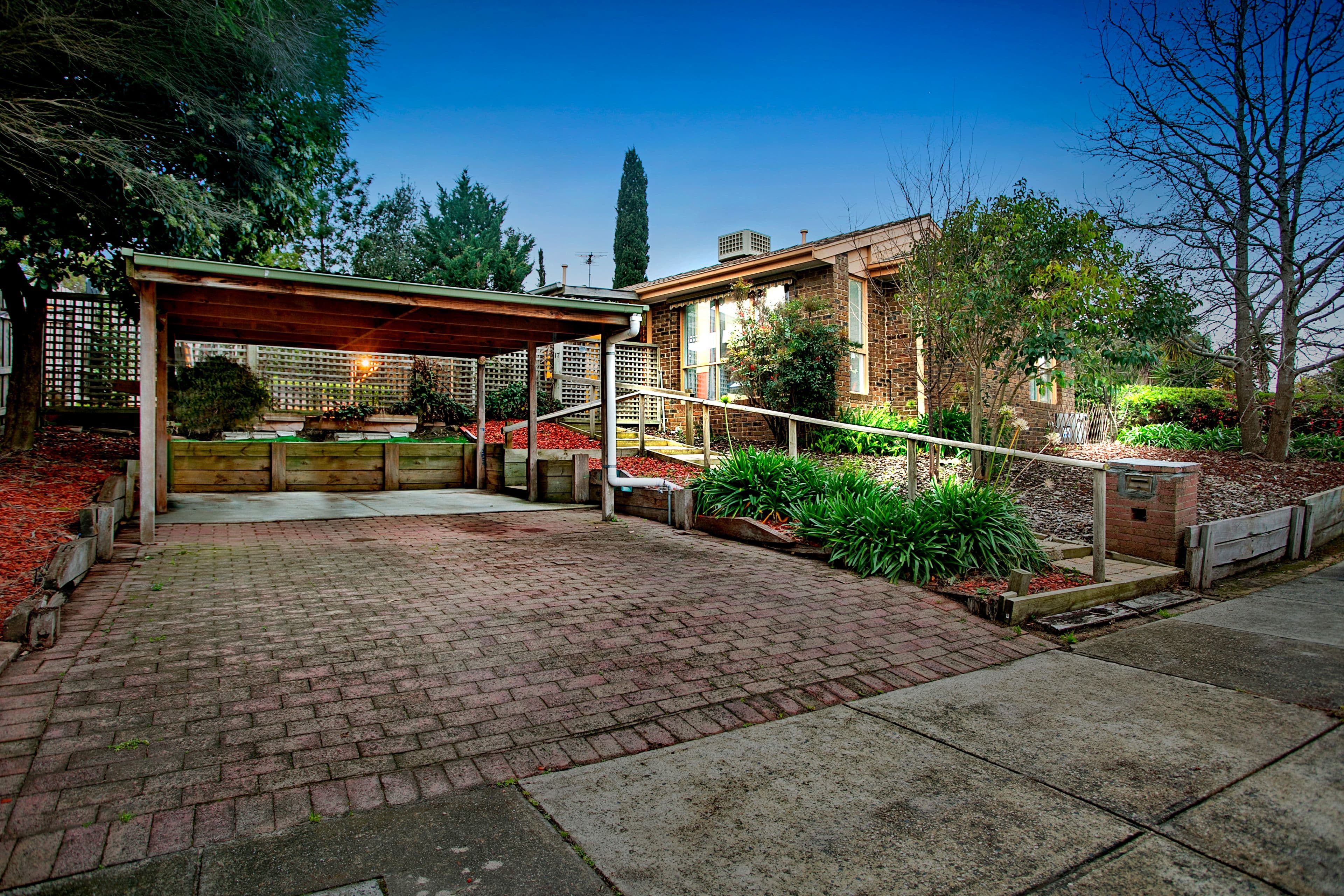 17 Dunsterville Crescent, Frankston VIC 3199, Frankston - Image 1