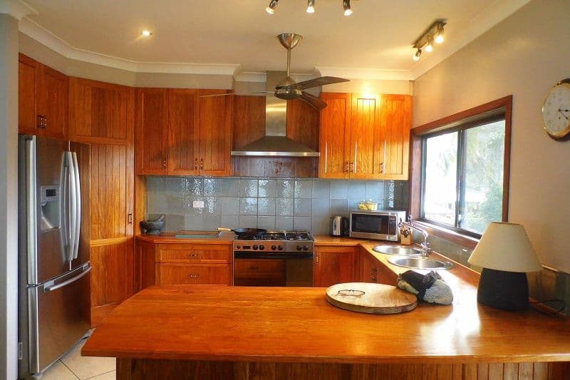 15 Esplanade, Flying Fish Point QLD 4860, Flying Fish Point - Thumbnail 3