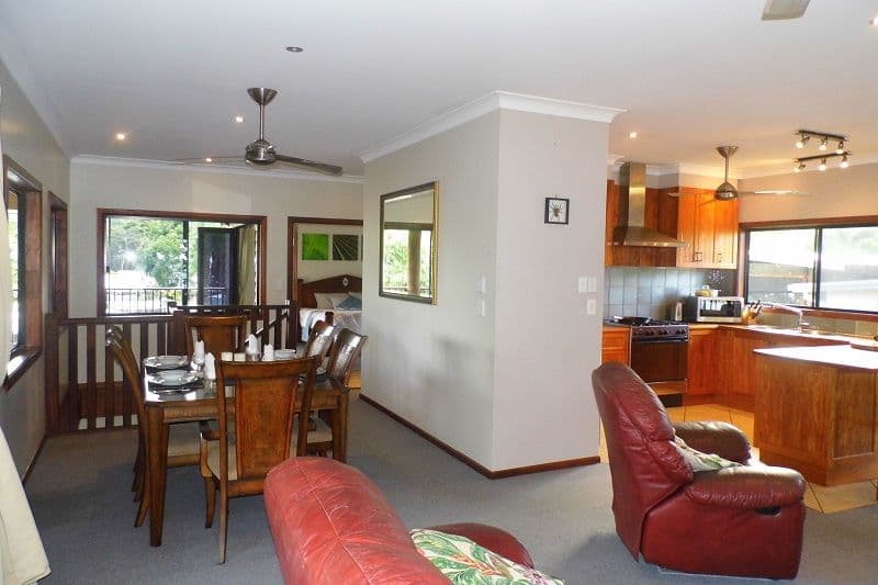 15 Esplanade, Flying Fish Point QLD 4860, Flying Fish Point - Thumbnail 4