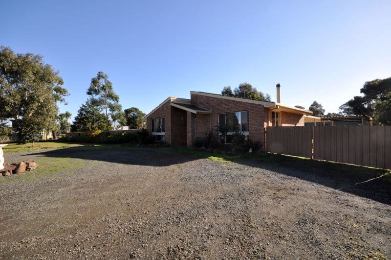 35 Russell Street, LETHBRIDGE VIC 3332, Lethbridge - Thumbnail 2