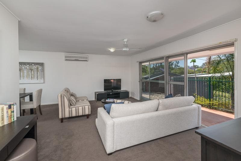 9 Canongate Street,  Kenmore, Kenmore - Thumbnail 2