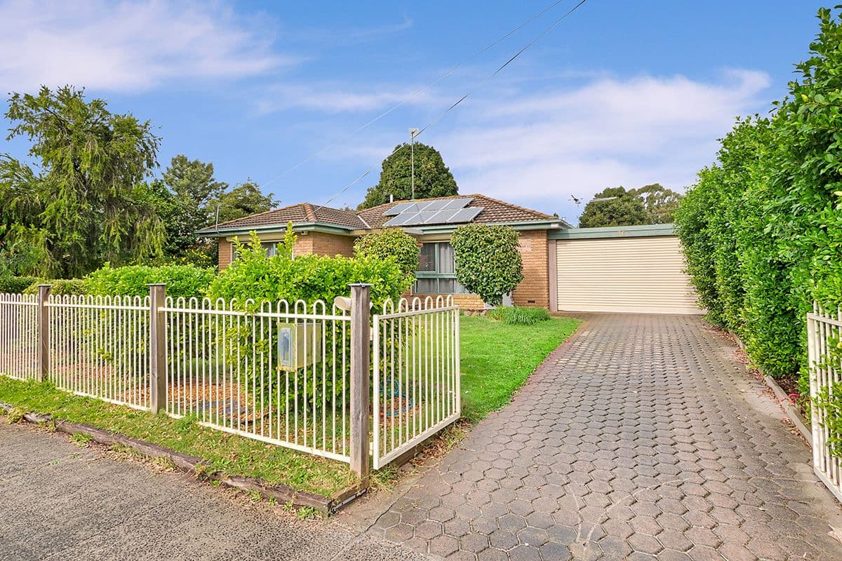 36 Thomas Crescent, Cranbourne VIC 3977, Cranbourne - Image 1