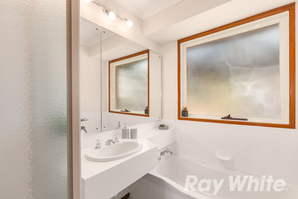 12 Streeton Circuit, Mill Park VIC 3082, Mill Park - Thumbnail 6