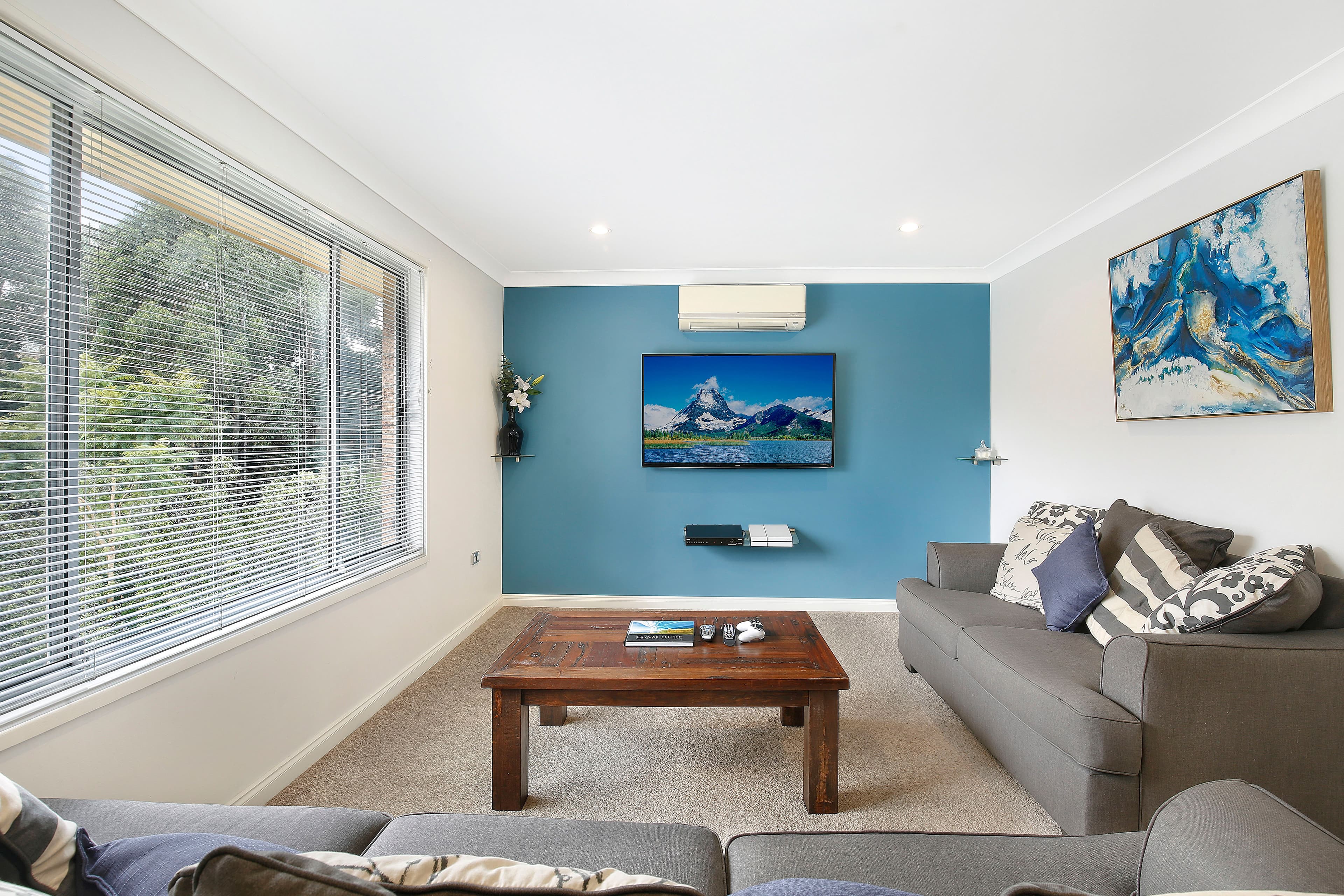 151 Waples Road, Farmborough Heights - Thumbnail 4