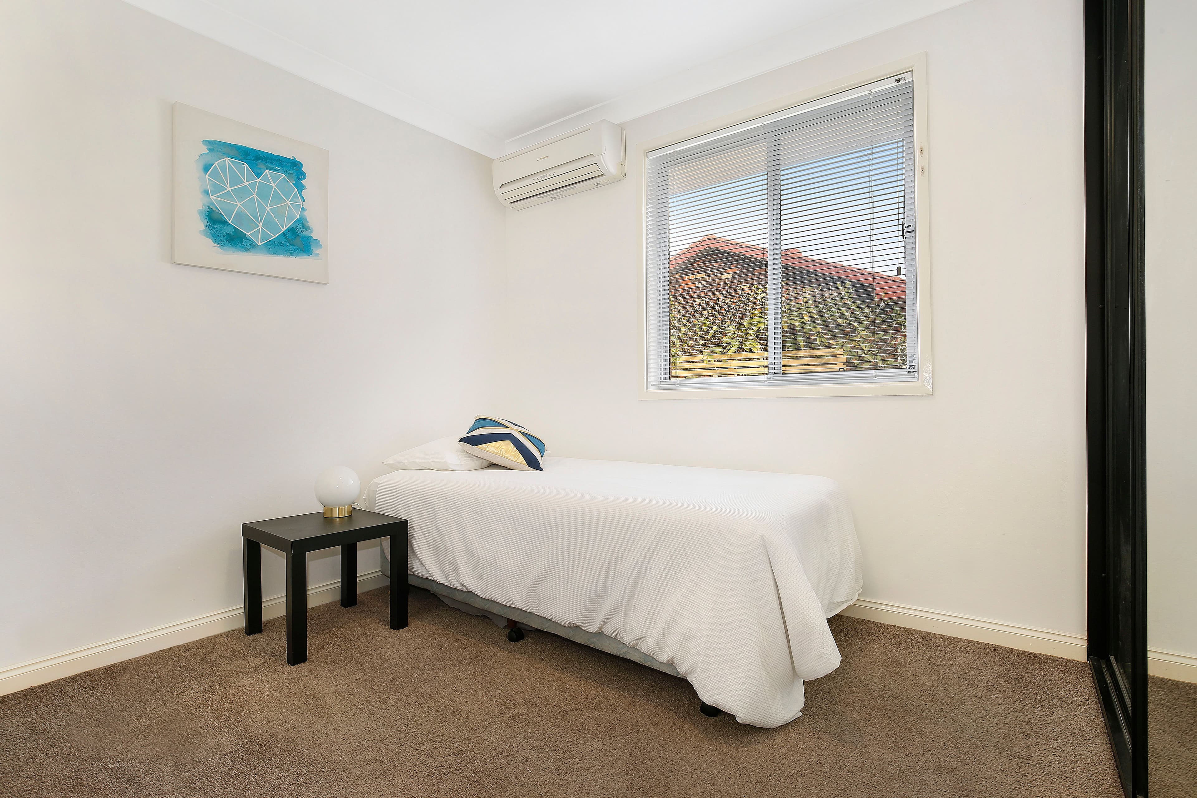 151 Waples Road, Farmborough Heights - Thumbnail 7