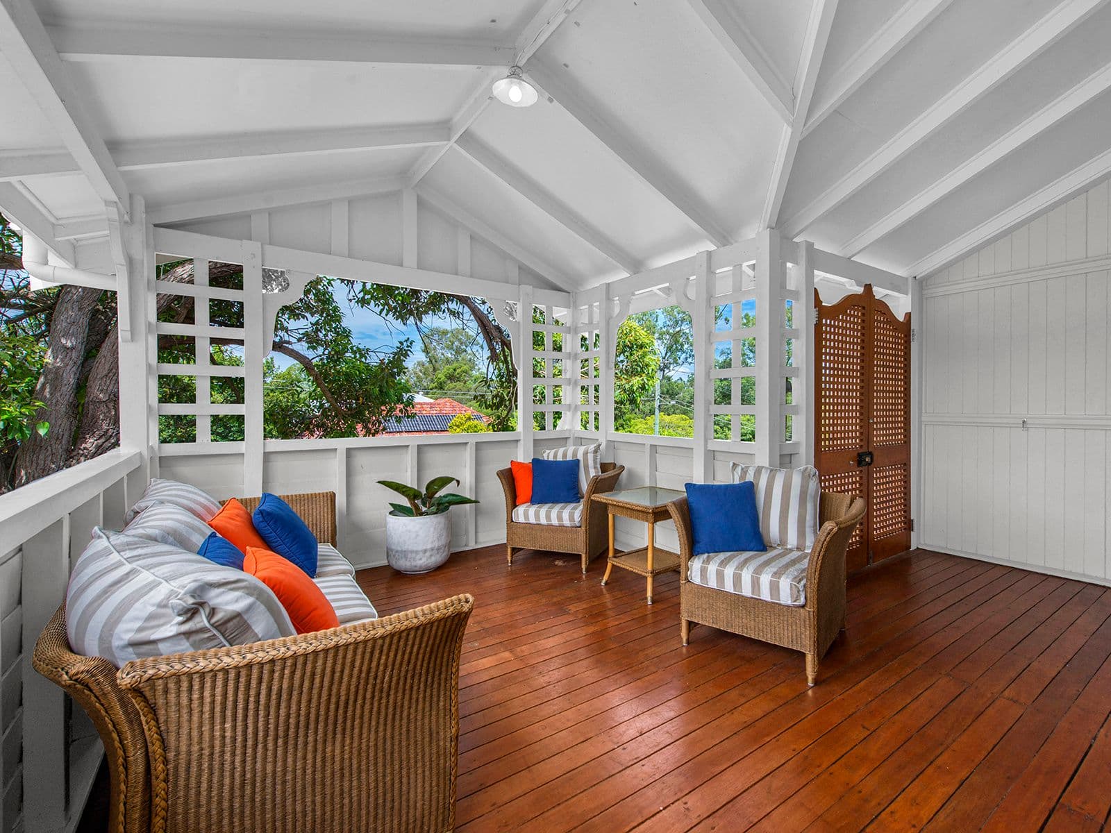 10 Dorrington Drive, Ashgrove QLD 4060, Ashgrove - Thumbnail 2