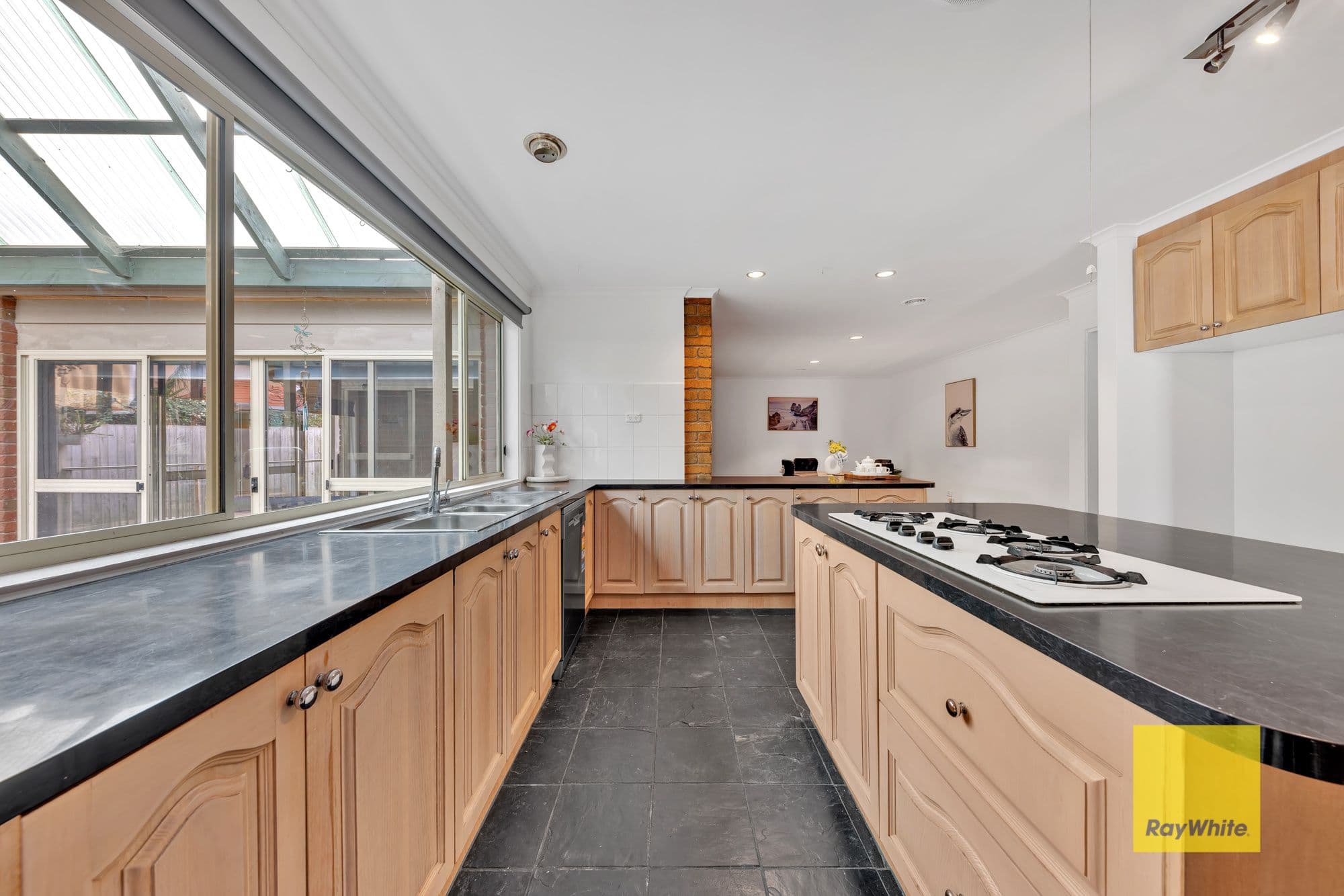 9 Ovington Place, Altona Meadows VIC 3028, Altona Meadows - Thumbnail 6