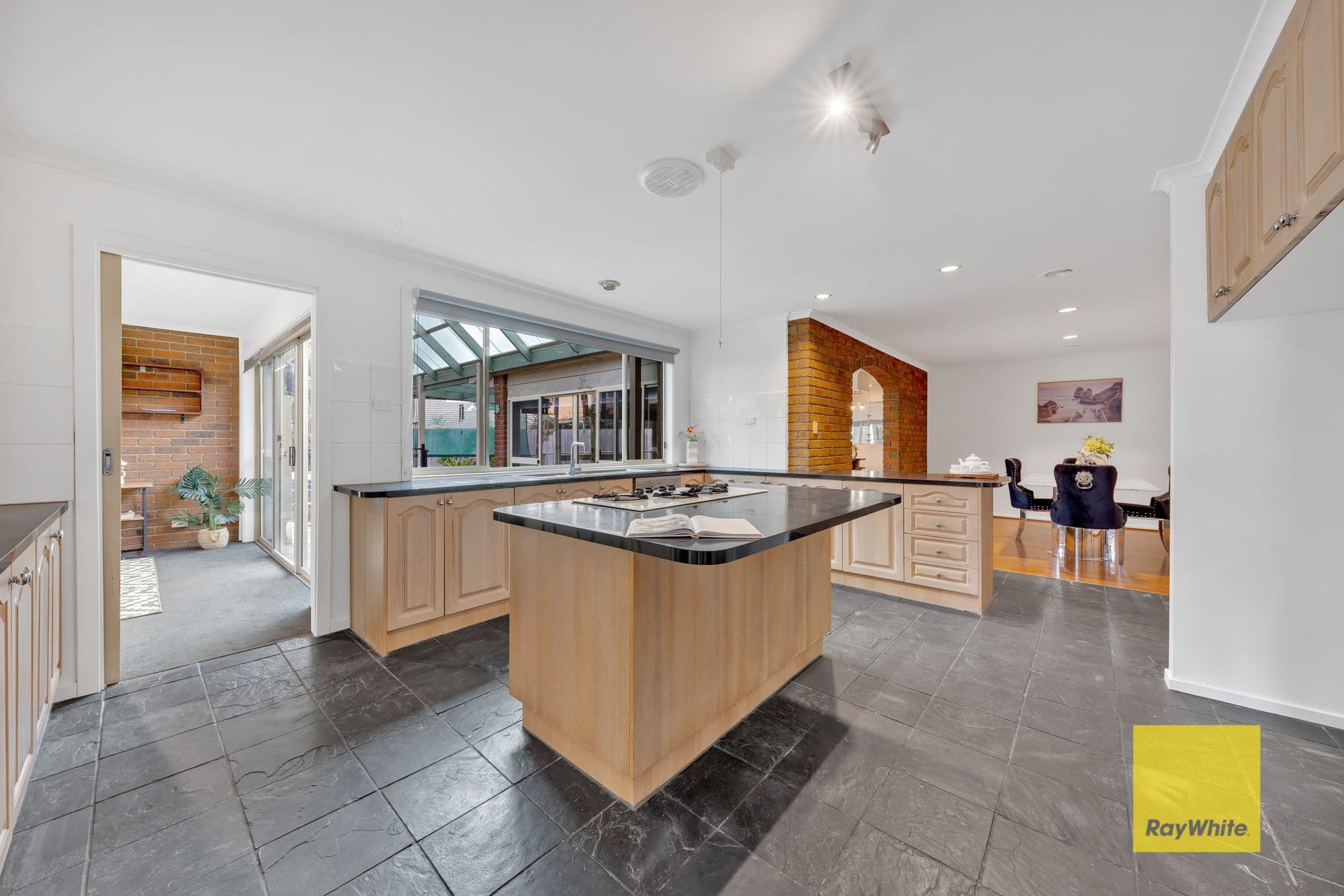 9 Ovington Place, Altona Meadows VIC 3028, Altona Meadows - Thumbnail 7
