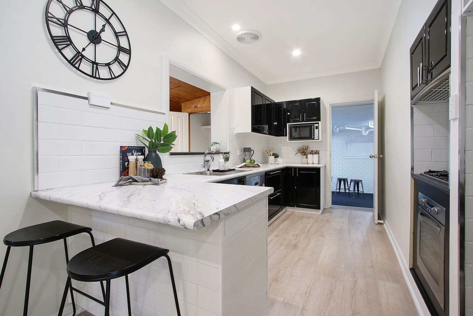 296 Warren Street, Lavington NSW 2641, Lavington - Thumbnail 2
