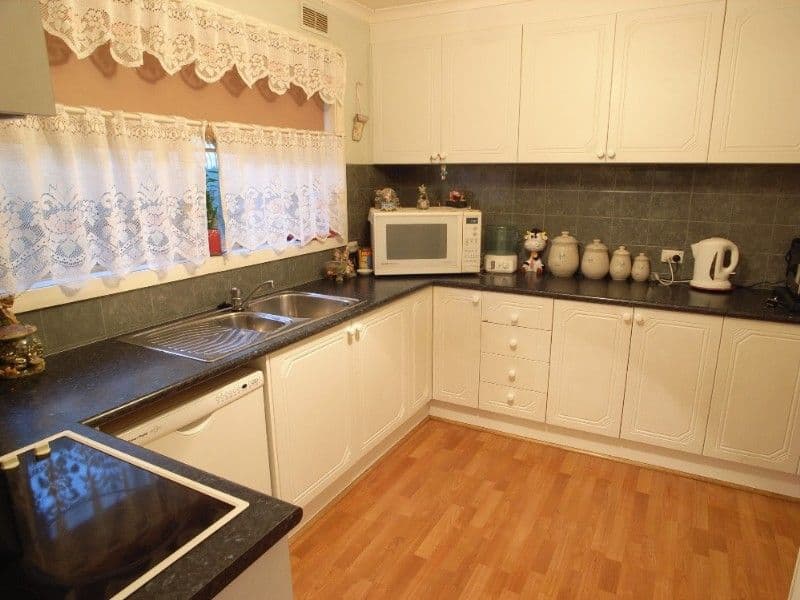 24 Sutton Road, SHEPPARTON VIC 3630, Shepparton - Thumbnail 2