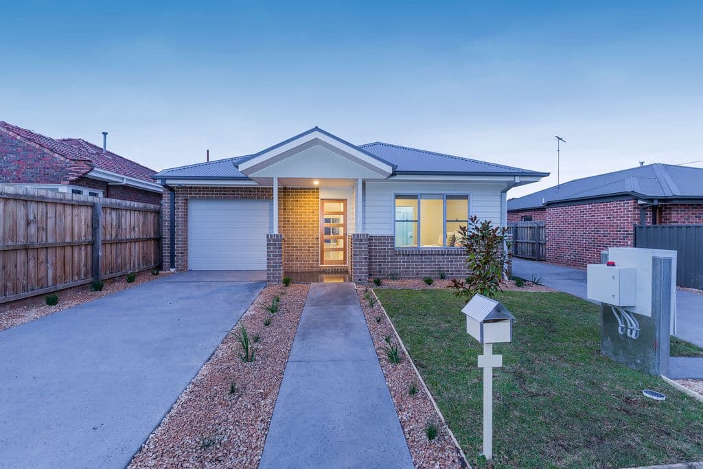 24 Clarence Street, Geelong West VIC 3218, Geelong West - Thumbnail 5