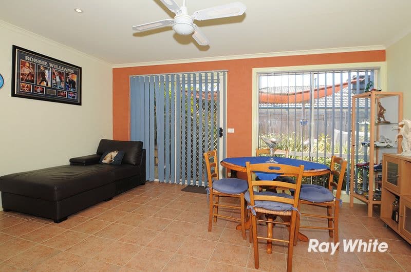 35 Glenaire Crescent, CRANBOURNE WEST VIC 3977, Cranbourne West - Thumbnail 3