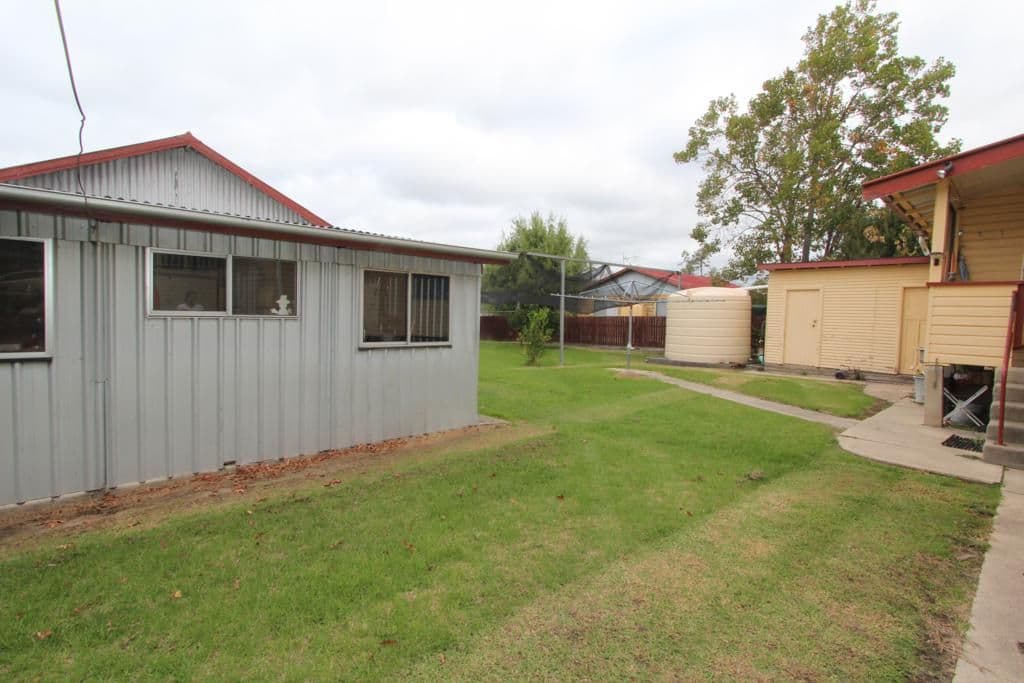 135 Logan Street, TENTERFIELD NSW 2372, Tenterfield - Thumbnail 7