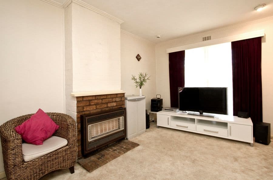 4 Tobruk Avenue, HEIDELBERG WEST VIC 3081, Heidelberg West - Thumbnail 2