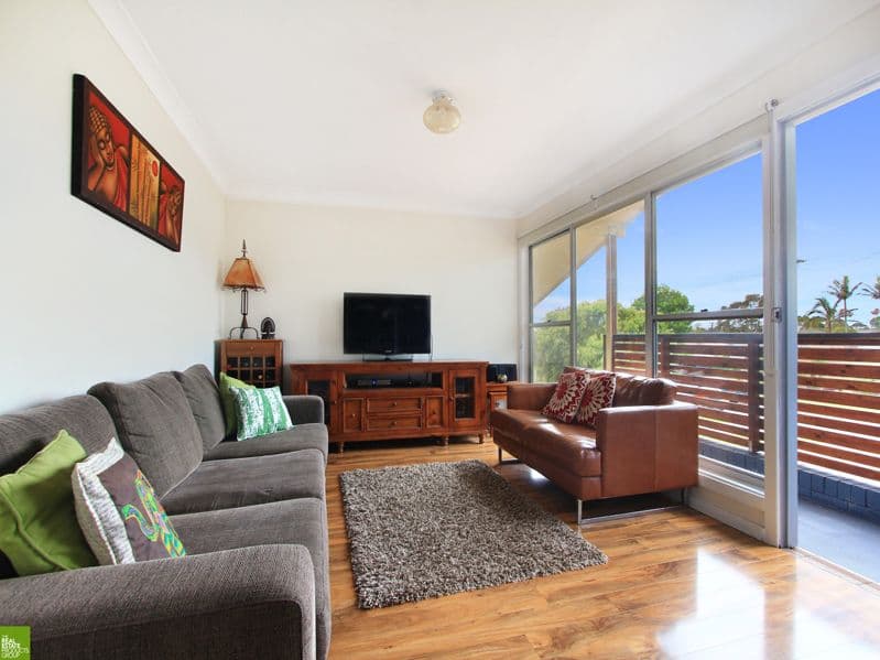 10 Irvine Street, BARRACK HEIGHTS NSW 2528, Barrack Heights - Thumbnail 3