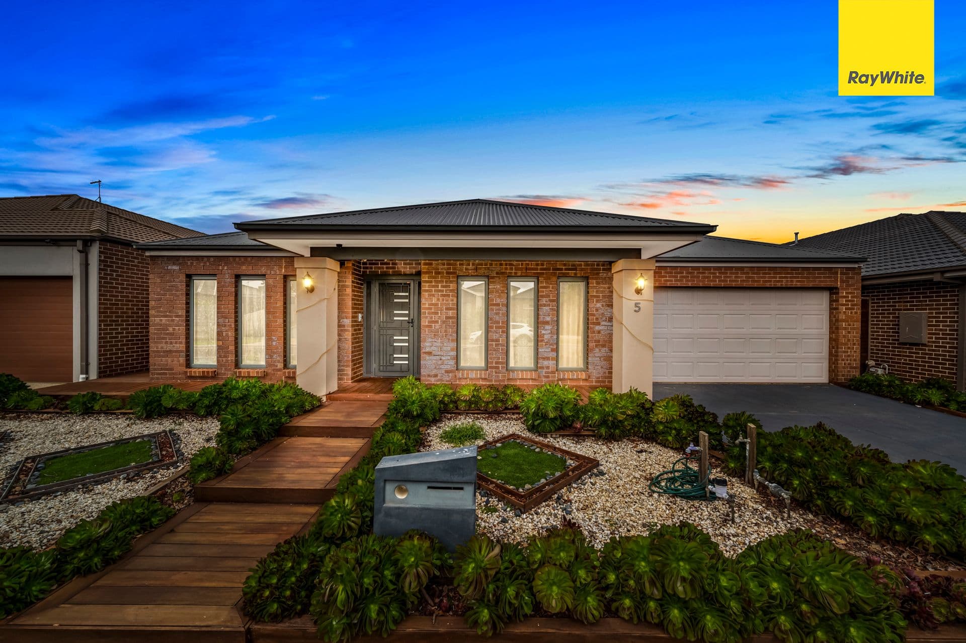 5 Tetbury Avenue, WEIR VIEWS VIC 3338, Weir Views - Image 1