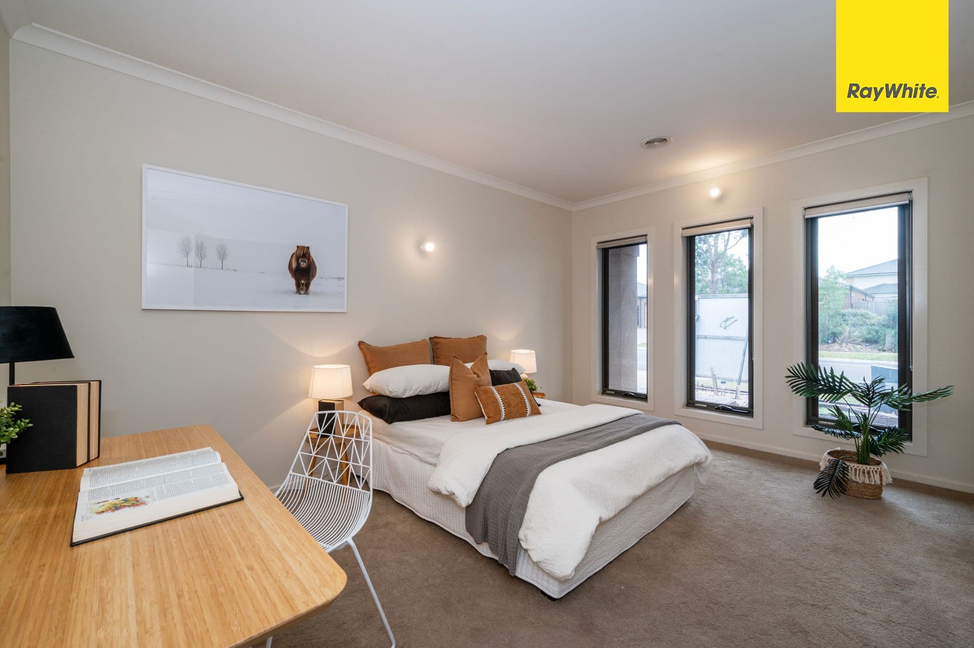 5 Tetbury Avenue, WEIR VIEWS VIC 3338, Weir Views - Thumbnail 4
