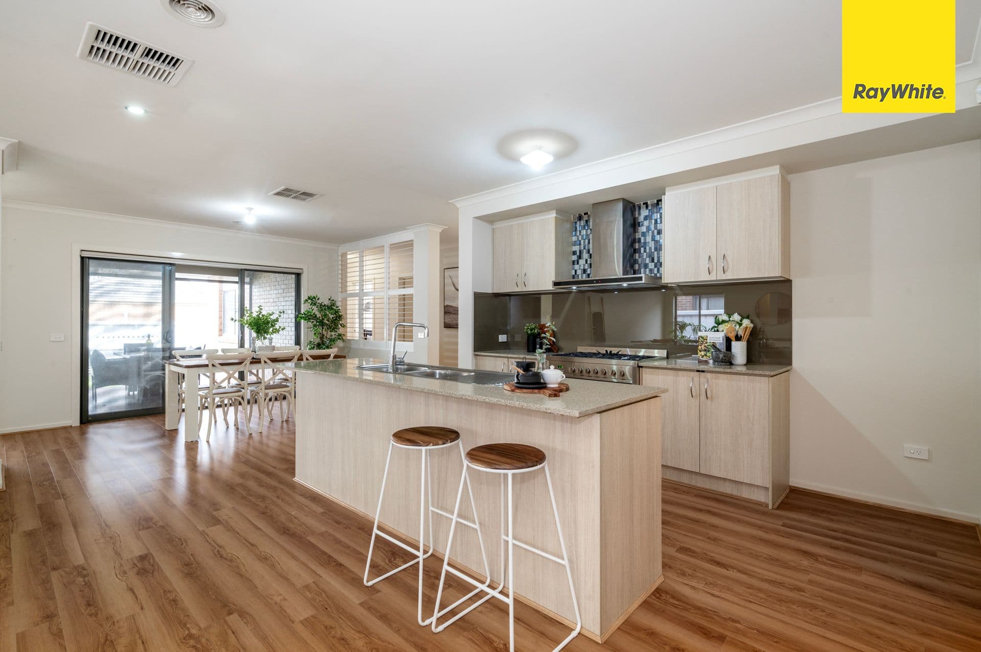 5 Tetbury Avenue, WEIR VIEWS VIC 3338, Weir Views - Thumbnail 6